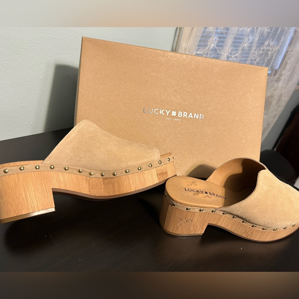 Lucky Brand oiled suede clog